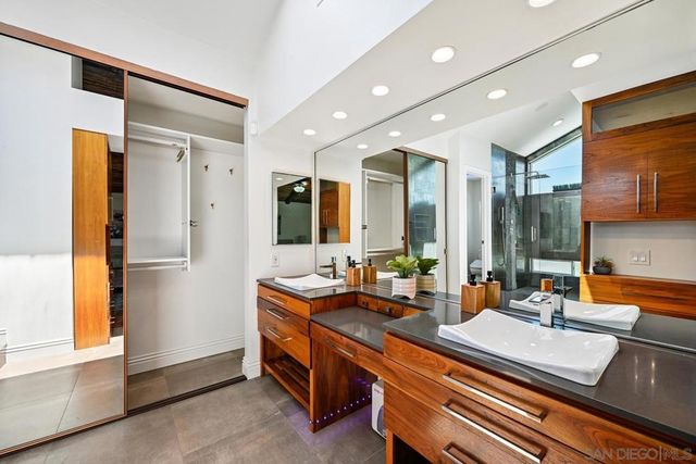 14265 Manzella Dr., San Diego, CA 92129
