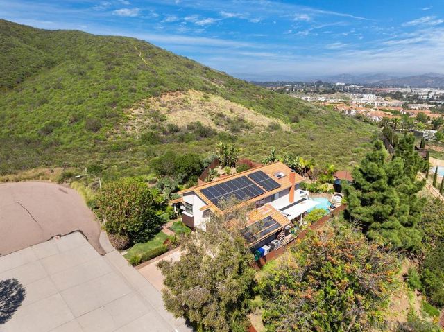 14265 Manzella Dr., San Diego, CA 92129