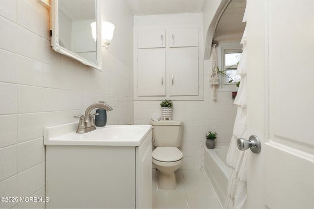 54 Chingarora Avenue, Keyport, NJ 07735