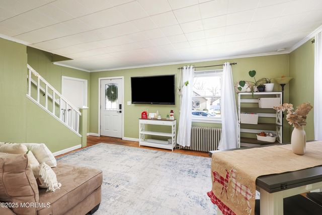 54 Chingarora Avenue, Keyport, NJ 07735