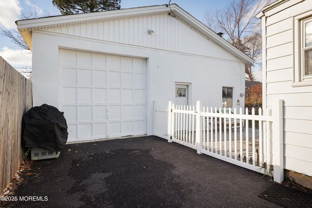 54 Chingarora Avenue, Keyport, NJ 07735