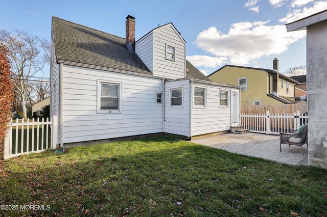 54 Chingarora Avenue, Keyport, NJ 07735