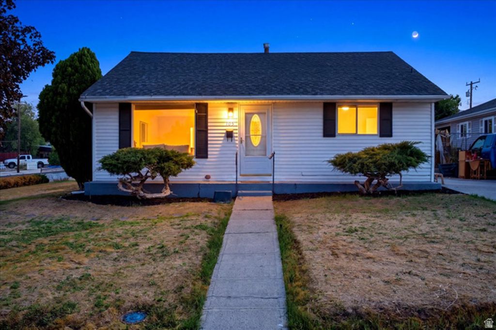 105 S 5TH ST, Tooele, UT 84074 — photo 2