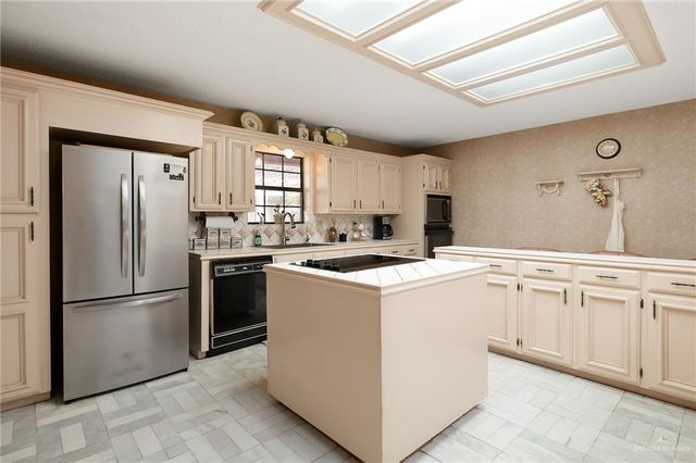 9813 Las Palmas Drive, Mcallen, TX 78504