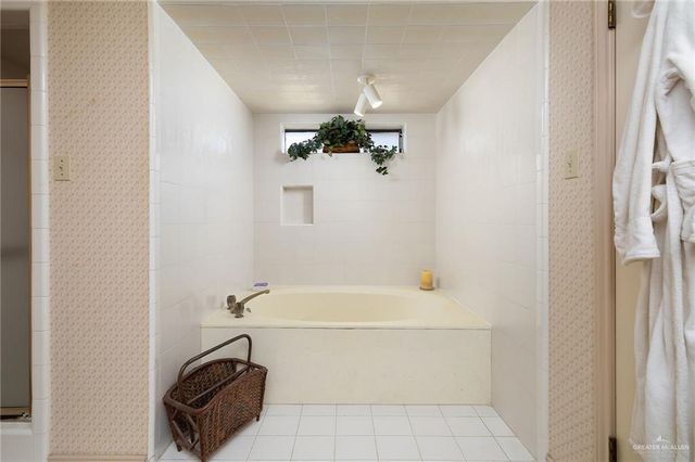 9813 Las Palmas Drive, Mcallen, TX 78504