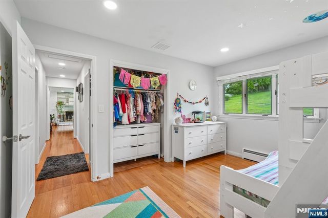 31 Surrey Drive, Wayne, NJ 07470