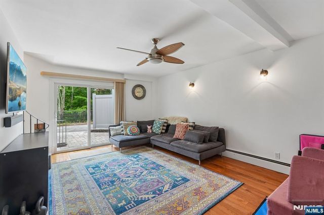 31 Surrey Drive, Wayne, NJ 07470