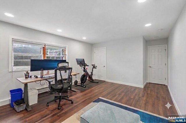 31 Surrey Drive, Wayne, NJ 07470