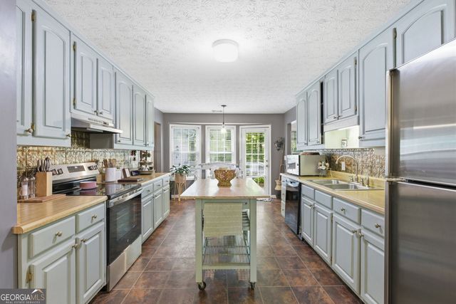 6023 Elm Ridge Court, Gainesville, GA 30507