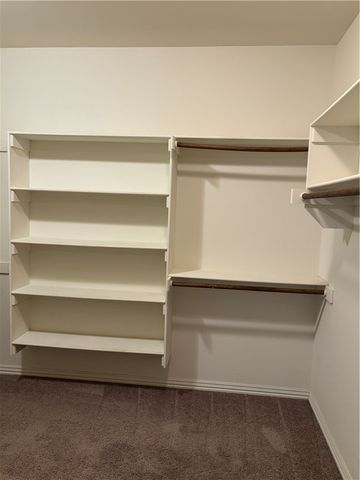 4400 SW Eggersway Place, Bentonville, AR 72712