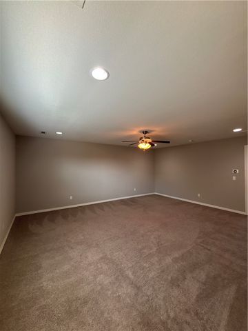 4400 SW Eggersway Place, Bentonville, AR 72712