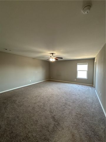 4400 SW Eggersway Place, Bentonville, AR 72712