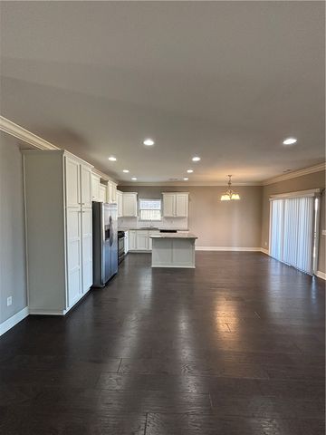 4400 SW Eggersway Place, Bentonville, AR 72712