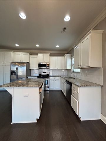 4400 SW Eggersway Place, Bentonville, AR 72712