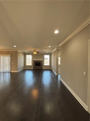 4400 SW Eggersway Place, Bentonville, AR 72712