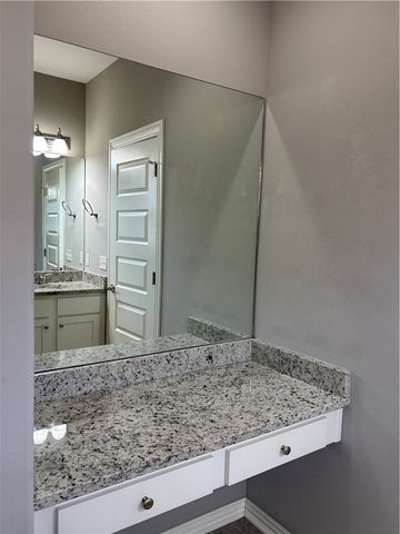 4400 SW Eggersway Place, Bentonville, AR 72712