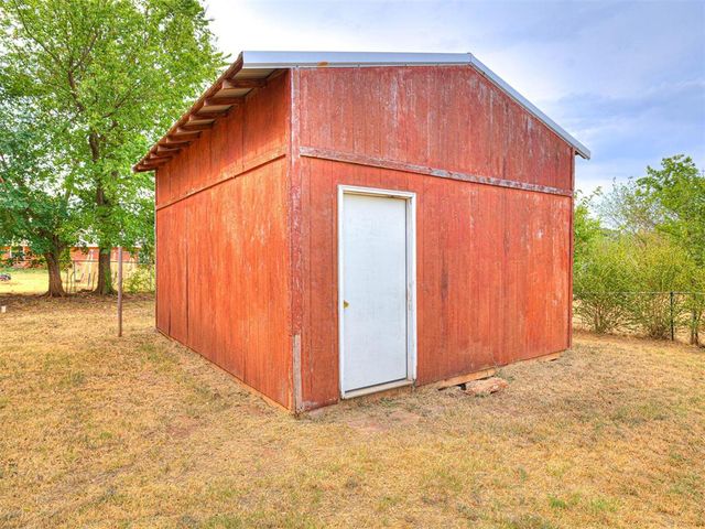 20040 Timberidge Road, Harrah, OK 73045