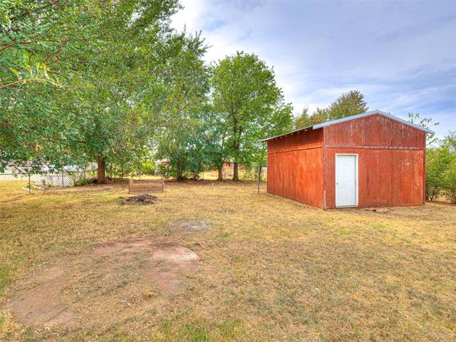 20040 Timberidge Road, Harrah, OK 73045