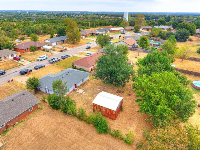 20040 Timberidge Road, Harrah, OK 73045