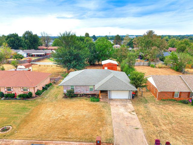 20040 Timberidge Road, Harrah, OK 73045