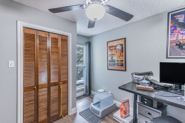 1901 Cloisters Drive 914, Arlington, TX 76011