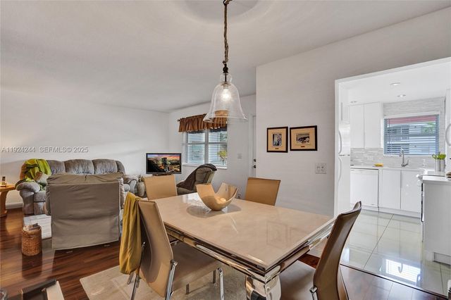 580 Egret Dr 220, Hallandale Beach, FL 33009