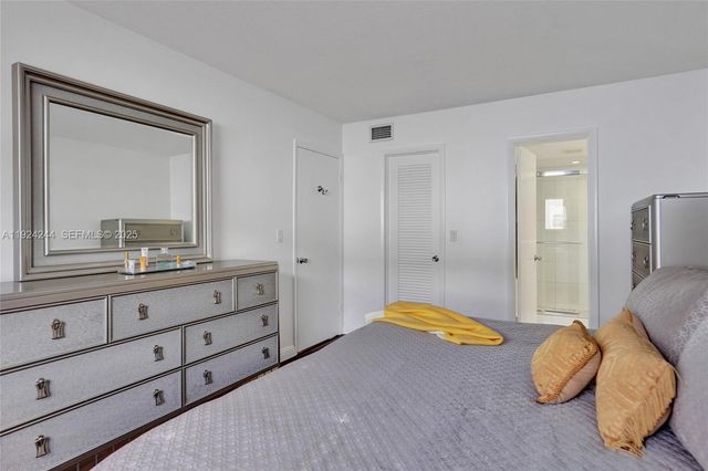 580 Egret Dr 220, Hallandale Beach, FL 33009