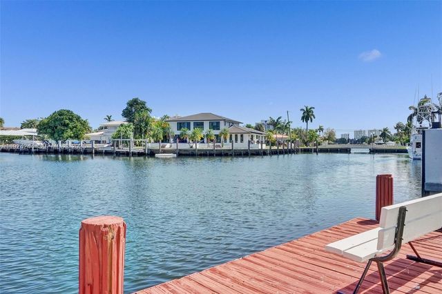 580 Egret Dr 220, Hallandale Beach, FL 33009