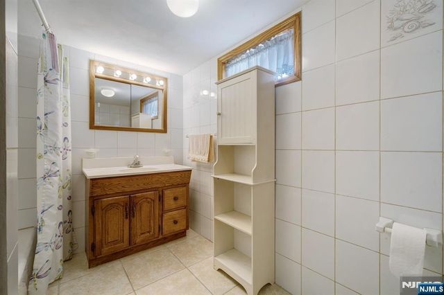 281 Fencsak Avenue, Elmwood Park, NJ 07407