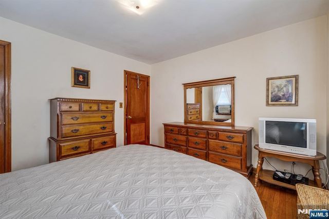 281 Fencsak Avenue, Elmwood Park, NJ 07407