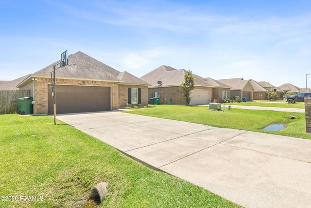 506 Flanders Ridge Drive, Youngsville, LA 70592