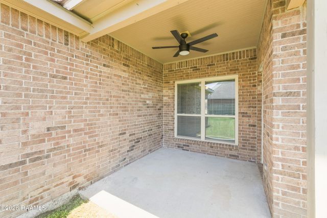 506 Flanders Ridge Drive, Youngsville, LA 70592