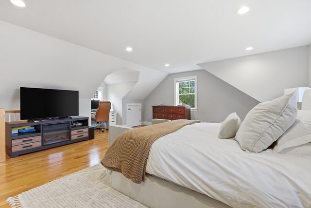 16 Wyoming St 2, Boston, MA 02121