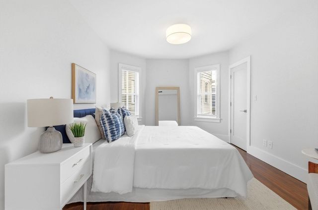 351 Centre St 2, Boston, MA 02122