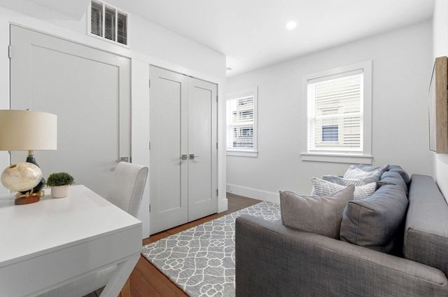 351 Centre St 2, Boston, MA 02122