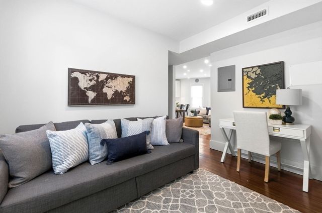 351 Centre St 2, Boston, MA 02122