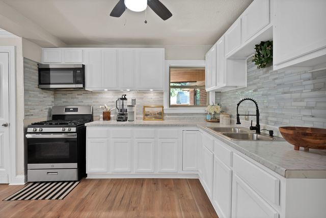 1102 Ash Street, Irving, TX 75060