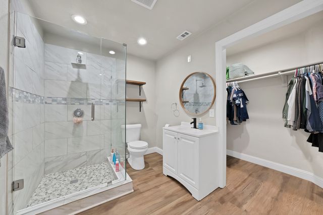 1102 Ash Street, Irving, TX 75060