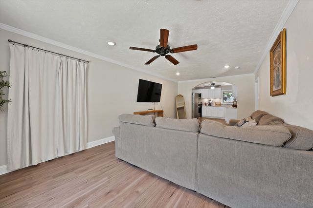 1102 Ash Street, Irving, TX 75060