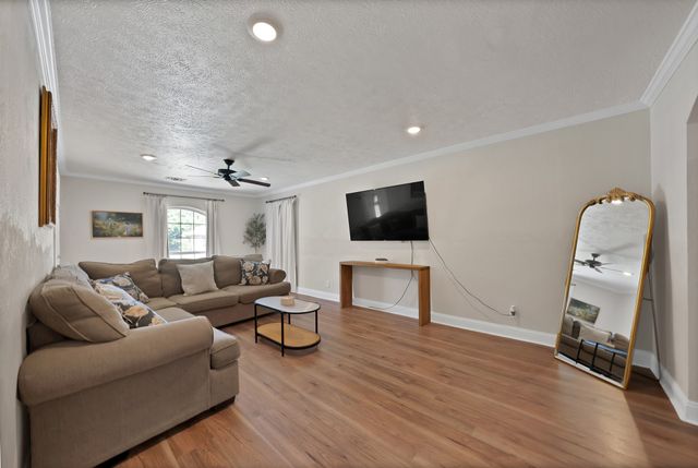1102 Ash Street, Irving, TX 75060