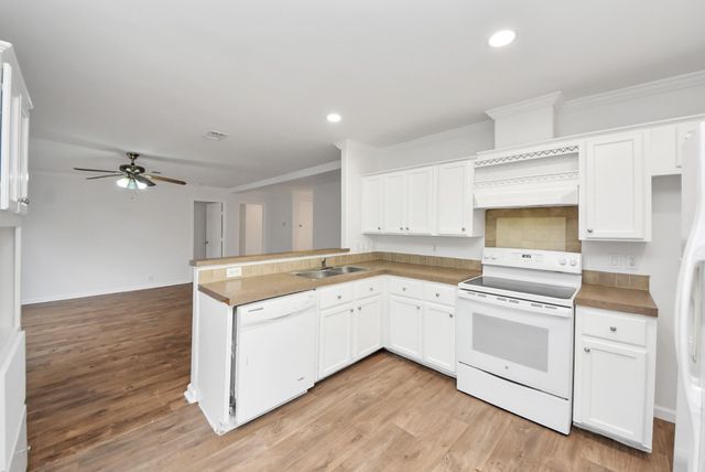 6526 Carver Road A, Houston, TX 77091