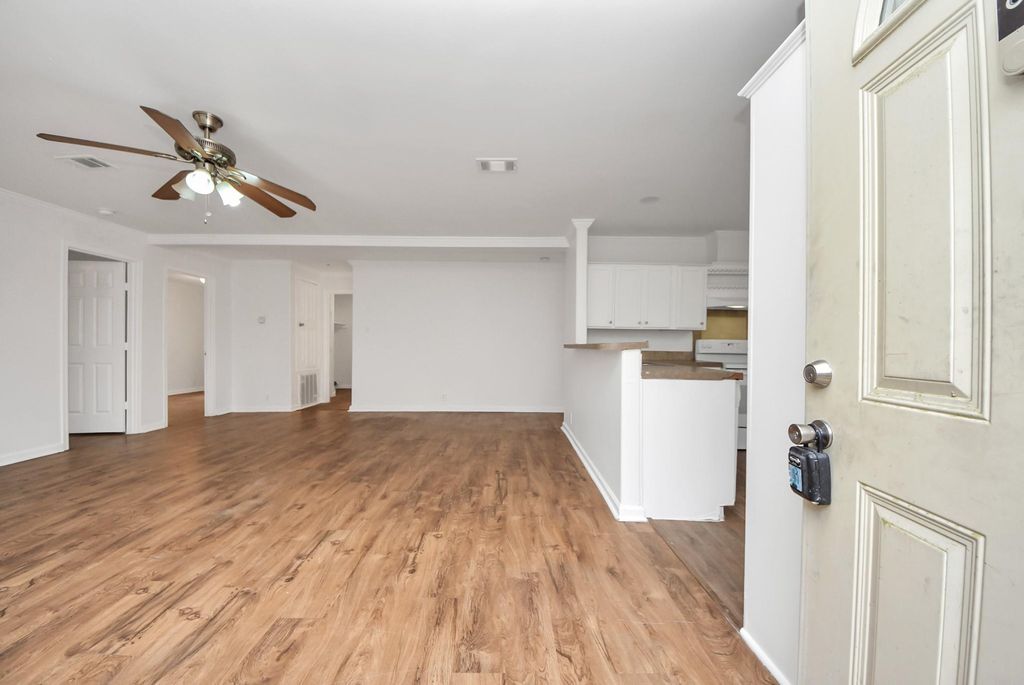 6526 Carver Road A, Houston, TX 77091