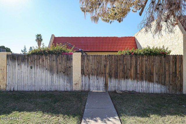 3326 W TANGERINE Lane W, Phoenix, AZ 85051