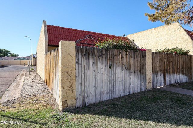 3326 W TANGERINE Lane W, Phoenix, AZ 85051