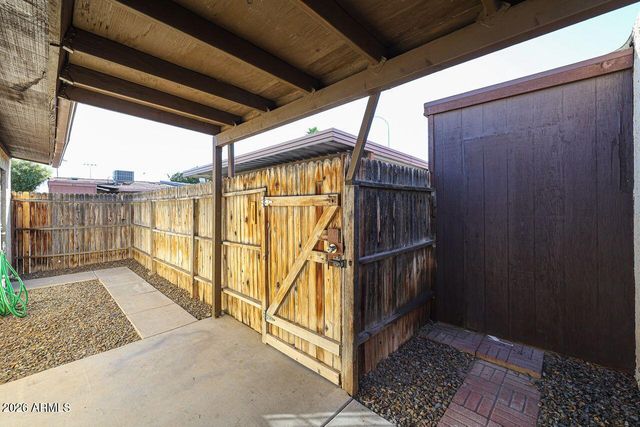 3326 W TANGERINE Lane W, Phoenix, AZ 85051