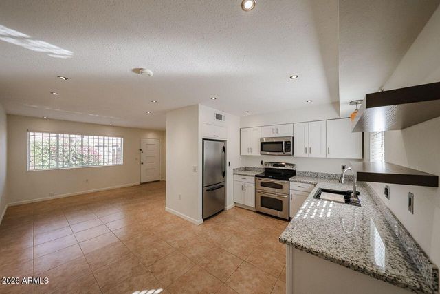 3326 W TANGERINE Lane W, Phoenix, AZ 85051