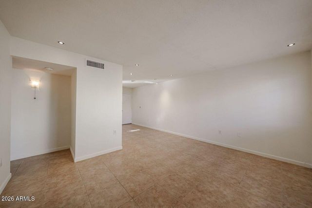 3326 W TANGERINE Lane W, Phoenix, AZ 85051