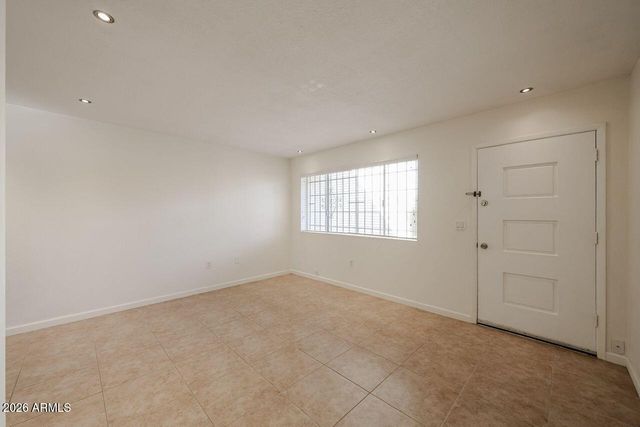 3326 W TANGERINE Lane W, Phoenix, AZ 85051