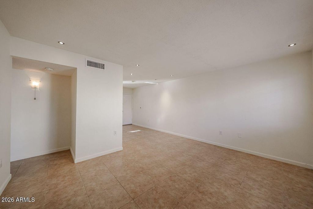 3326 W TANGERINE Lane W, Phoenix, AZ 85051 — photo 5
