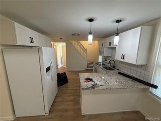 21023 Seminole Street, Southfield, MI 48033